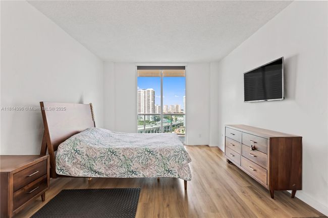 7 - 19390 Collins Ave, Condo with 2 bedrooms, 2 bathrooms and null parking in Sunny Isles Beach FL | Image 13