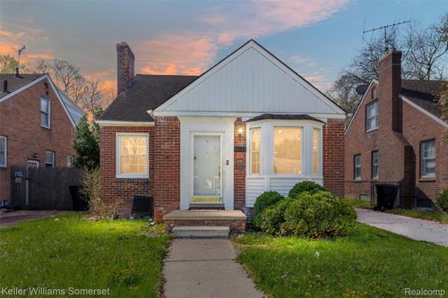 16036 Carlisle St, Detroit, MI, 48205-1408 | Card Image