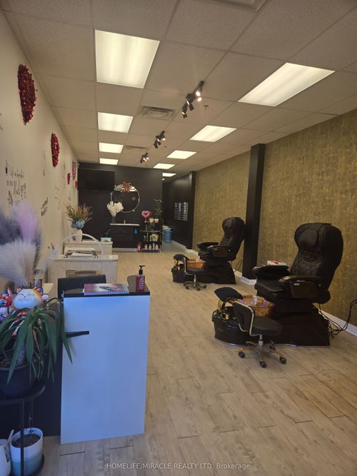 a4-320 East View Road, Guelph, ON, N1E0L2 | Card Image