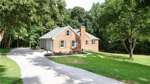1055 Windridge Dr, Loganville, GA, 30052-3863 | Card Image