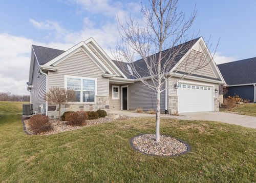1430 Olde Brandy Ln, Davenport, IA, 52807-3412 | Card Image