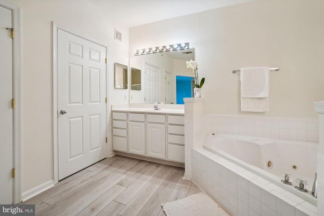 UNIT-421 - 2911 Deer Hollow Way, Condo with 3 bedrooms, 3 bathrooms and null parking in FAIRFAX VA | Image 25