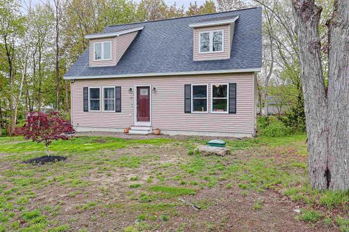 18 Gilman St, Laconia, NH, 03246-2841 | Card Image