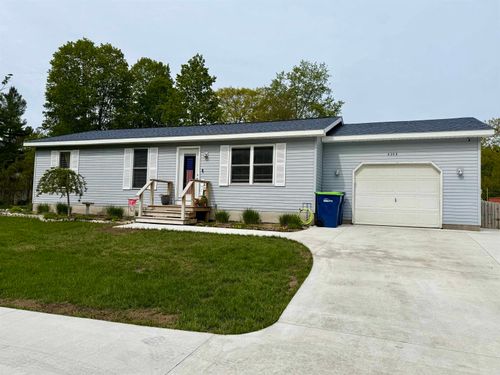 6368 Hardwood Dr, Lake Ann, MI, 49650-9679 | Card Image