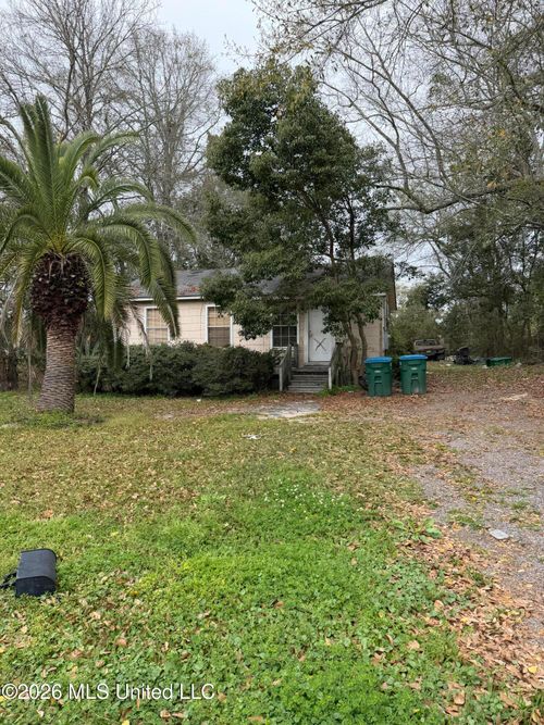1209 Polk Ave, Pascagoula, MS, 39567-5072 | Card Image