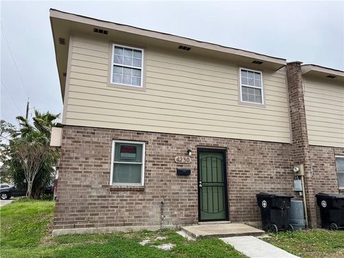 4230 N Claiborne Ave, New Orleans, LA, 70117-4825 | Card Image