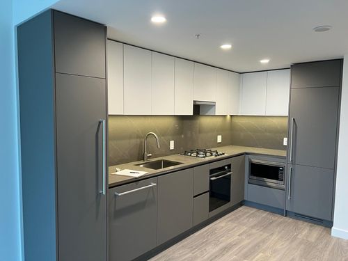 17xx-2135 Springer Ave Avenue, Burnaby, BC, V5B2Z6 | Card Image