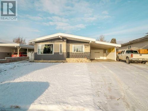 1913 13 Ave N, Lethbridge, AB, T1H1T7 | Card Image