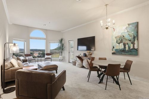 302-20 Tapatio Dr E, Boerne, TX, 78006-9436 | Card Image