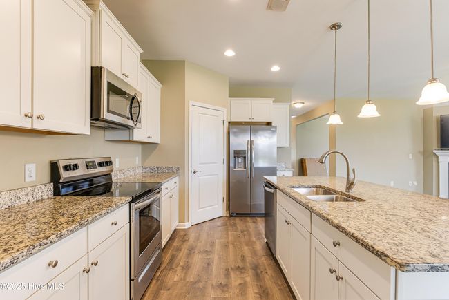 1814 Bards Dr Se, House other with 3 bedrooms, 3 bathrooms and 2 parking in Bolivia NC | Image 12