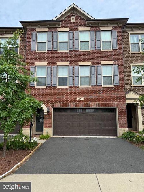 23671 Sailfish Sq, BRAMBLETON, VA, 20148-7631 | Card Image