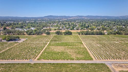 179 Pleasant Ave, Santa Rosa, CA, 95403-1131 | Card Image