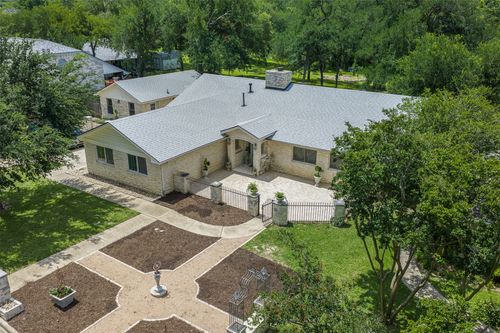 1102 N Avenue F Avenue, Elgin, TX, 78621 | Card Image