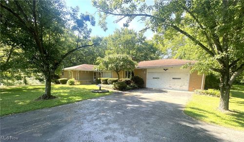 6965 Amy Boyle Rd Ne, Brookfield, OH, 44403-9775 | Card Image