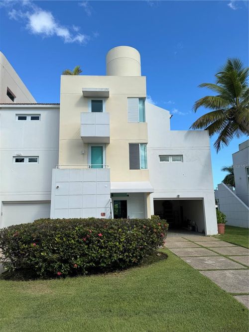 91-VILLAS DE GOLF EAST Dorado Del Mar Boulevard, Dorado, PR, 00646 | Card Image