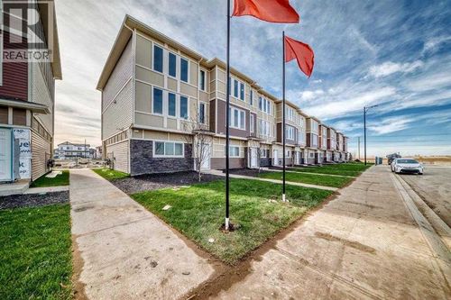 145 Chelsea Dr, Chestermere, AB, T1X1Z2 | Card Image