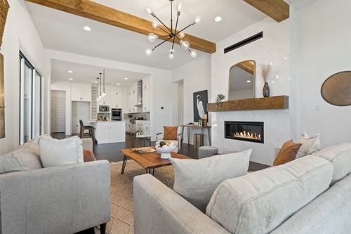 924 Bristol Creek Bnd, Lakeway, TX, 78738-5663 | Card Image