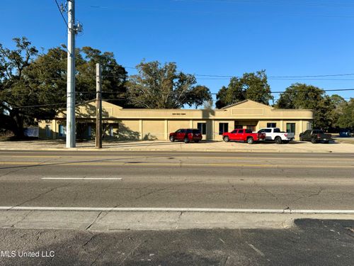 b-and-c-2030 Pass Road, Biloxi, MS, 39531 | Card Image