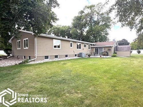 1003 2nd Ave Ne, Clarion, IA, 50525-1721 | Card Image