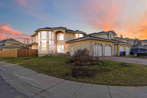 328 Burton Pl, Fort Mcmurray, AB, T9K1V7 | Card Image