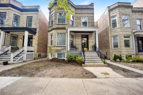 g-1241 W Newport Avenue, Chicago, IL, 60657 | Card Image