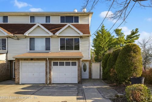 293 Wingham St, Staten Island, NY, 10305-3075 | Card Image