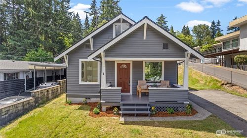 1021 Sw 130th St, Burien, WA, 98146-3132 | Card Image