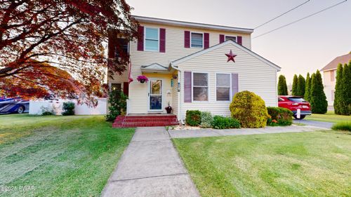 205 Avenue M, Matamoras, PA, 18336-1413 | Card Image