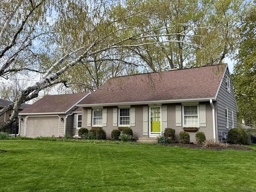 1245 N 121st Street, Wauwatosa, WI, 53226 | Card Image