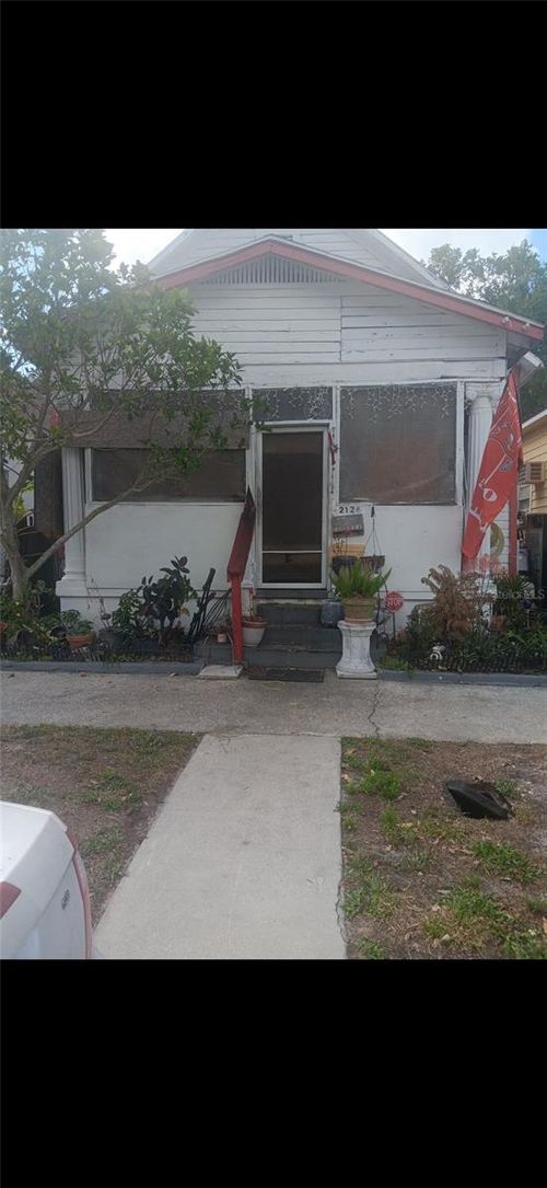 2126 W Pine Street, TAMPA, FL, 33607 | Card Image
