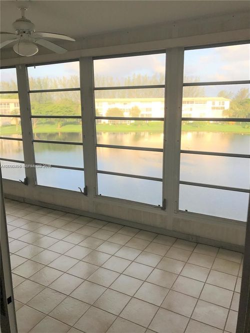 d4-1902 Bermuda Cir, Coconut Creek, FL, 33066-2806 | Card Image