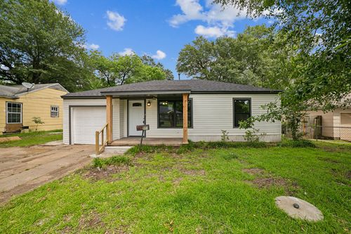 841 20th St Se, Paris, TX, 75460-7500 | Card Image