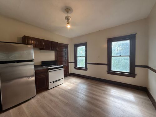 3-184 Fairview St, New Britain, CT, 06051-2341 | Card Image