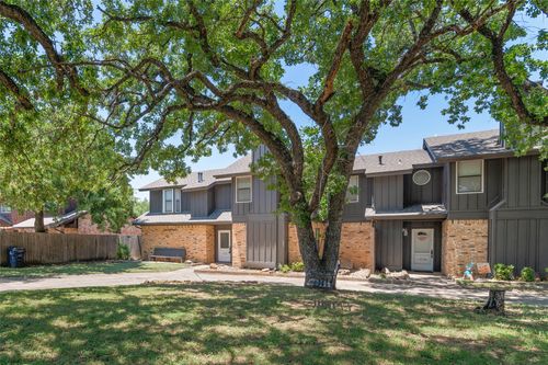 1722 Stonegate Dr, Denton, TX, 76205-5446 | Card Image