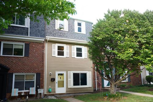 412 W Cadbury Dr, Lynchburg, VA, 24501-2331 | Card Image