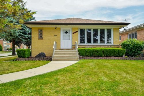 5041 N Knight Ave, Norridge, IL, 60706-2804 | Card Image