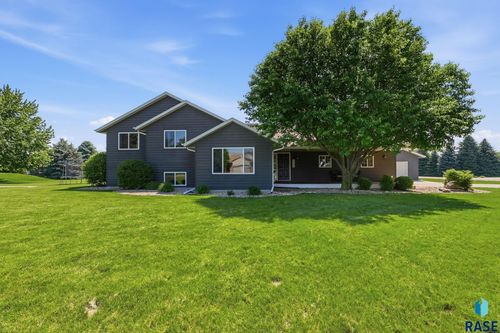27120 Morning Glory Ave, Harrisburg, SD, 57032-8238 | Card Image