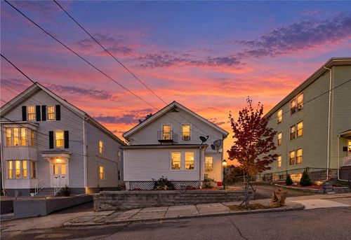 23 Sisson St, Pawtucket, RI, 02860-3736 | Card Image