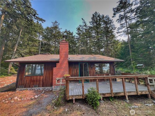 1129 Lopez Rd, Lopez Island, WA, 98261-8304 | Card Image