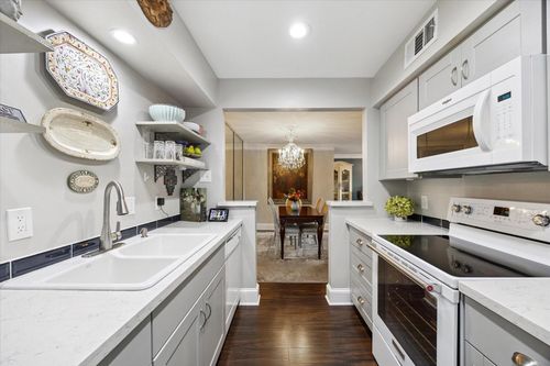 138-7555 Katy Fwy, Houston, TX, 77024-2131 | Card Image