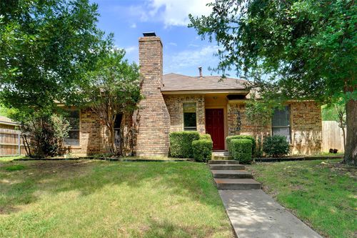 1909 Camellia St, Denton, TX, 76205-7433 | Card Image