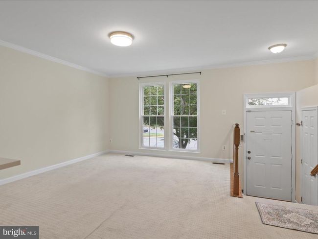 10612 Winfield Loop, Townhouse with 4 bedrooms, 4 bathrooms and null parking in MANASSAS VA | Image 5