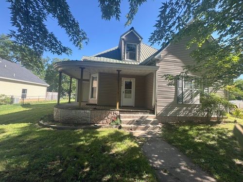 208 S Russell St, Portland, TN, 37148-1206 | Card Image