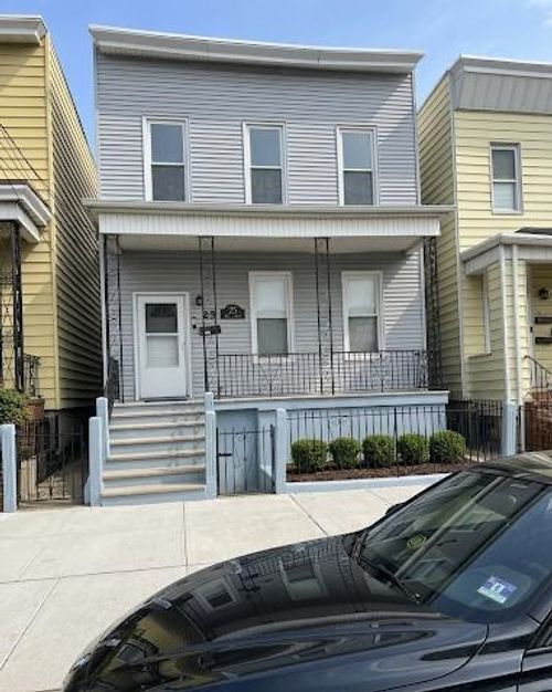 25 East 18th St, Bayonne, NJ, 07002 | Card Image