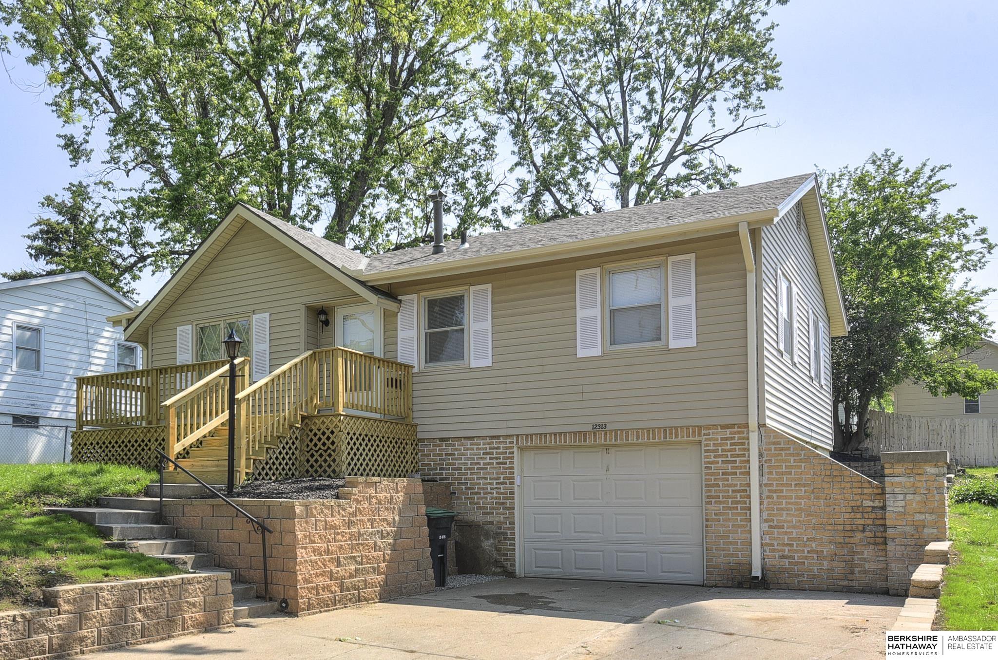 Seldin Dr, Omaha, NE 68144