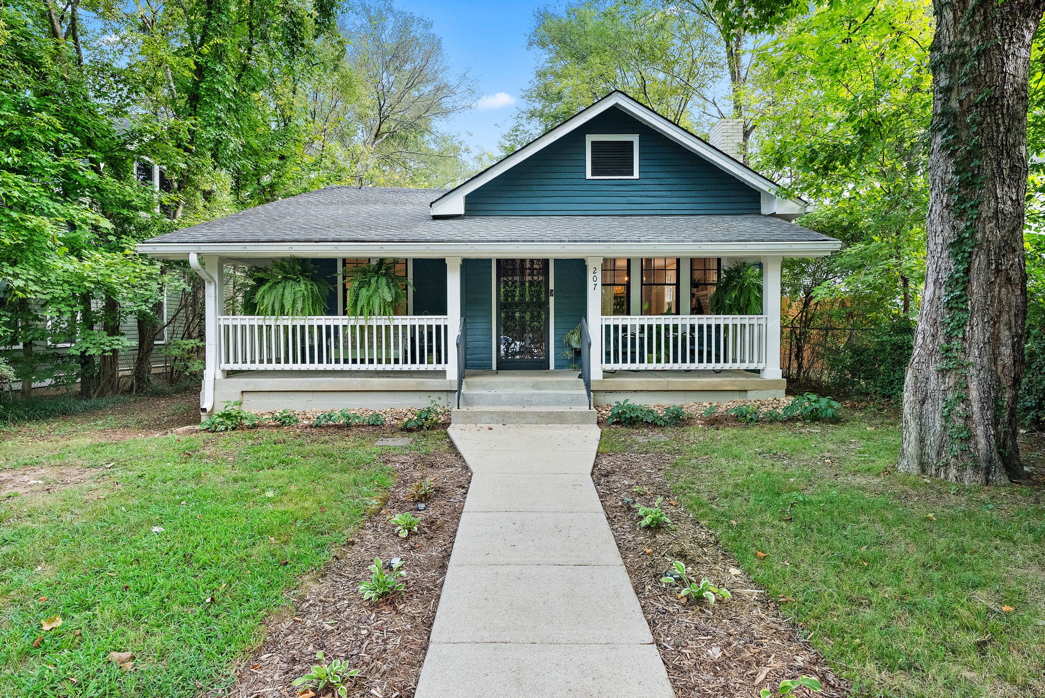 Fall St, Nashville, TN 37206