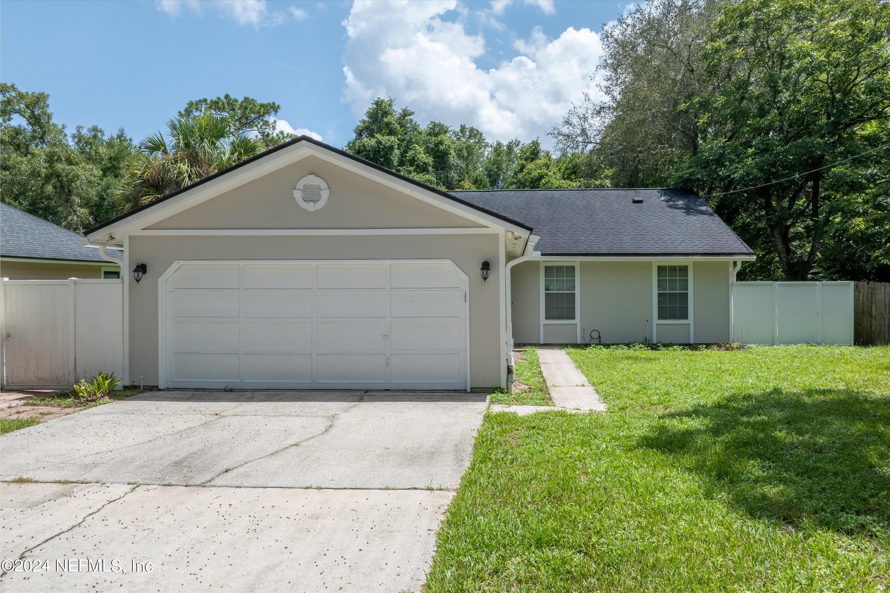 Dowagiac Dr, Jacksonville, FL 32258