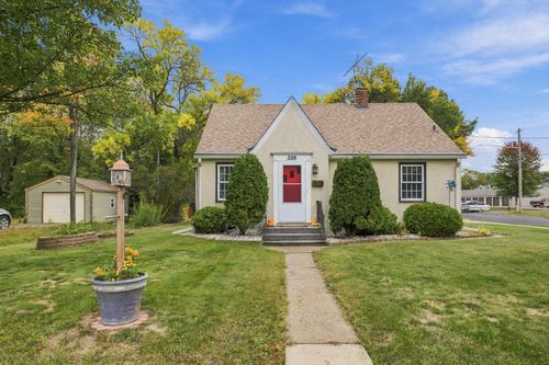 326 5th Ave Ne, Cambridge, MN, 55008-1222 | Card Image