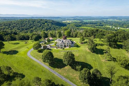1582 N River Rd, MOUNT CRAWFORD, VA, 22841-2336 | Card Image