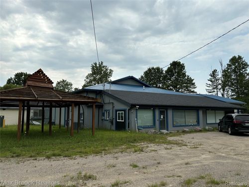 9313 N Dort Hwy, Mount Morris, MI, 48458-1222 | Card Image